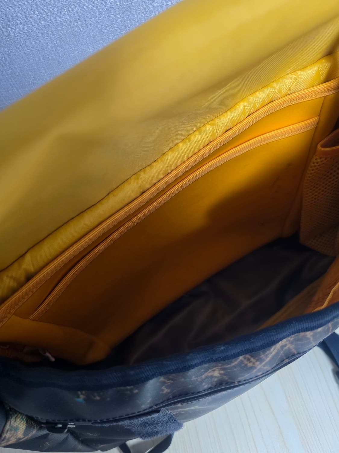 노스페이스 나이트 라이트 메신저백  상품이미지6