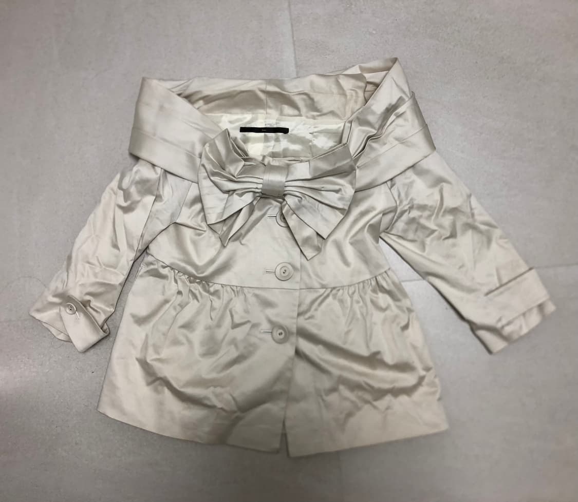 리본 오프숄더 트렌치 숏코트  상품이미지2