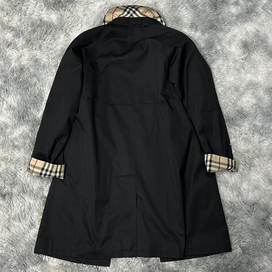 버버리 여성 블랙 트렌치코트  상품이미지4
