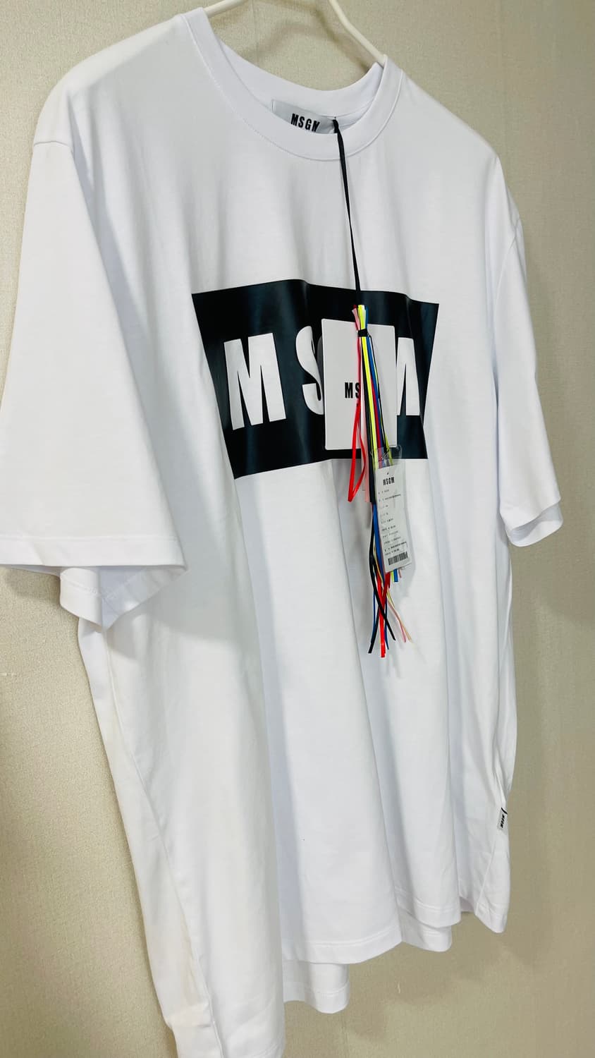 택달린 새상품) 엠에스지엠 MSGM 박스로고 남성 화이트 반팔 티셔츠 X 상품이미지3