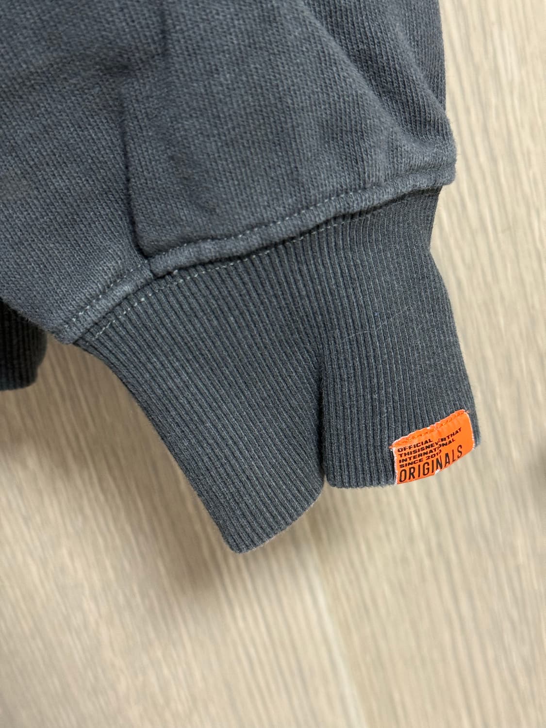 디스이즈네버댓 맨투맨 s 상품이미지2