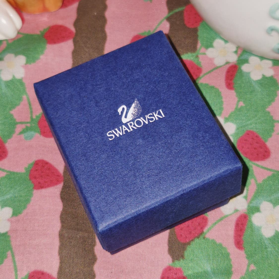 90s 스와로브스키 크리스탈 딸기 브로치 상품이미지10