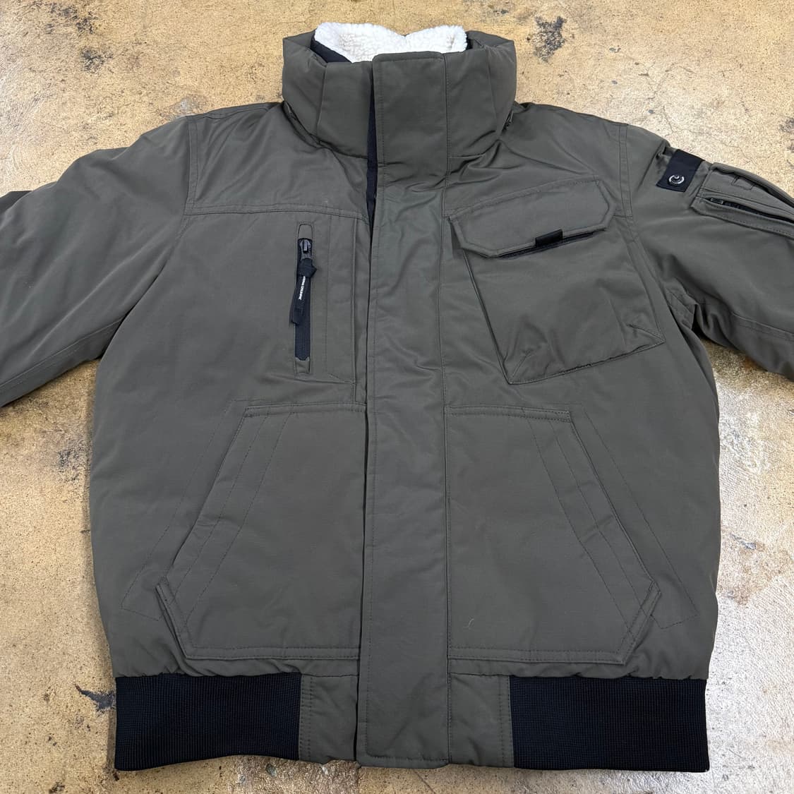 [정품/M] 내셔널지오그래픽 카키 패딩 점퍼 b19 상품이미지3