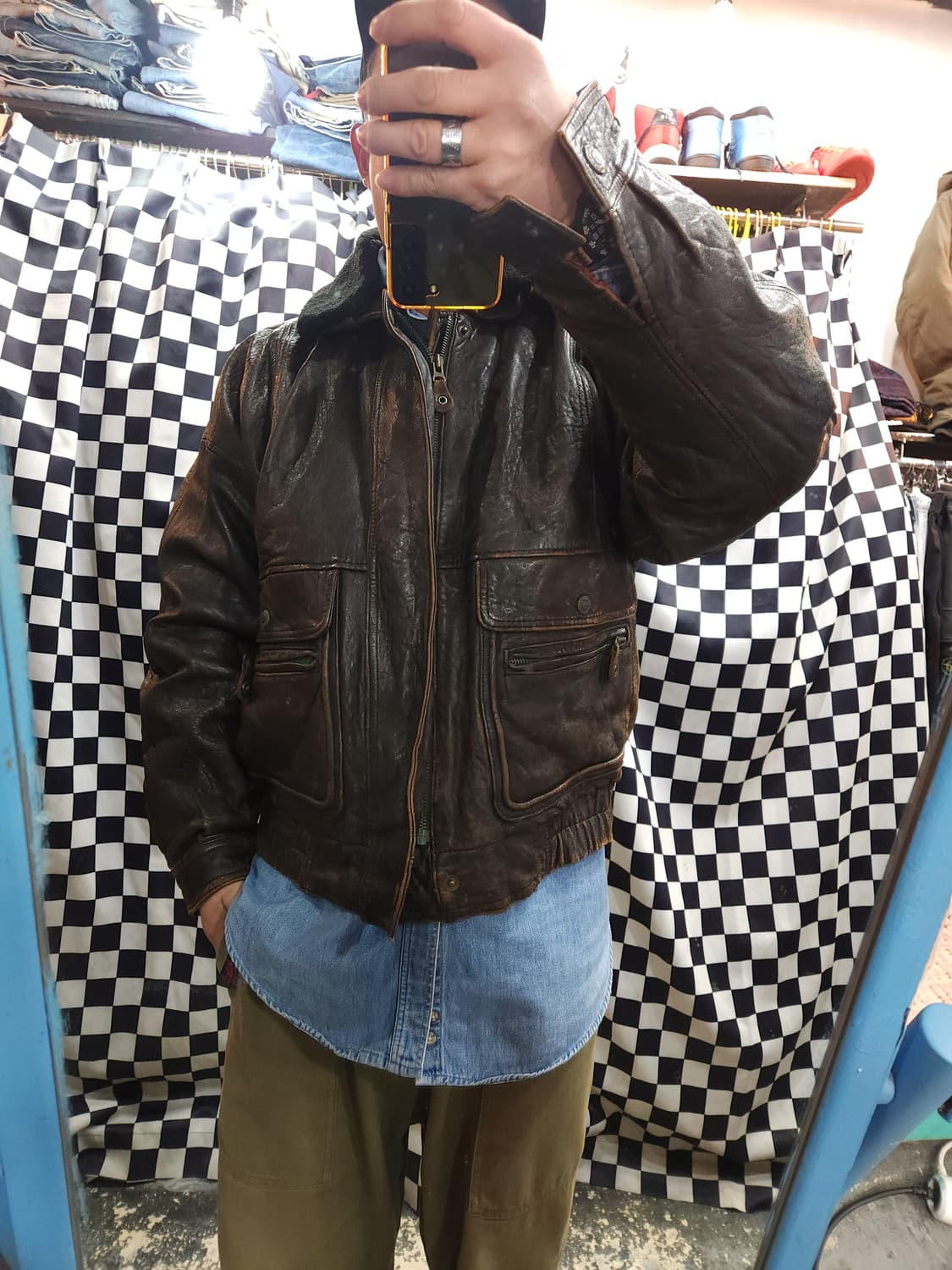 줄리앙 어드벤처 90s 가죽 항공 봄버 자켓

 상품이미지8