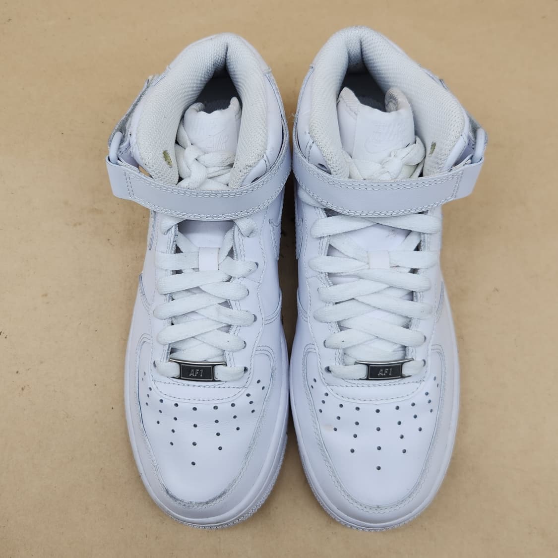 나이키 에어포스1 미드 235 상품이미지2