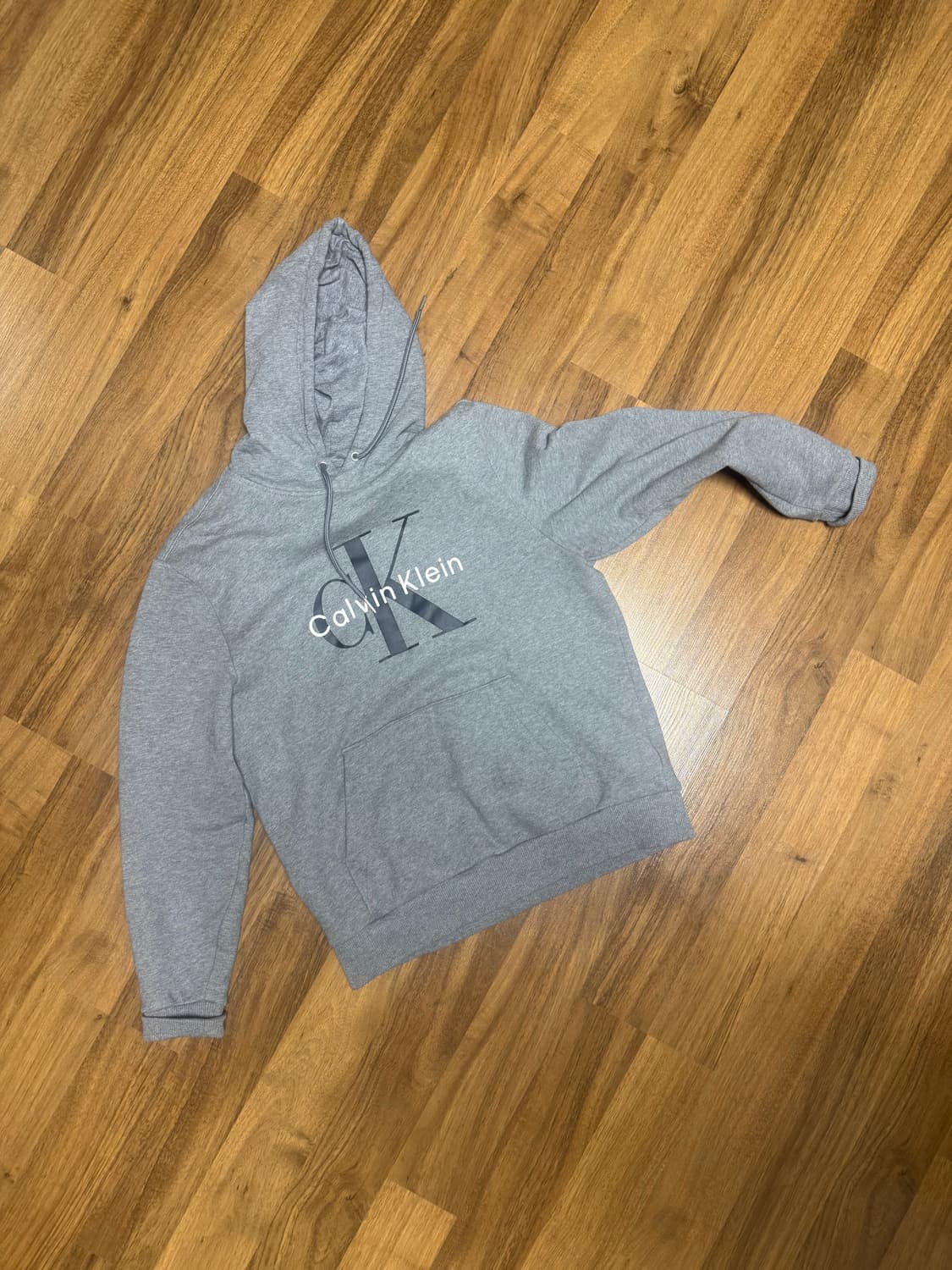 Calvin Klein Jeans 남여공용 테리소재 모노로고 후드티셔츠 상품이미지1