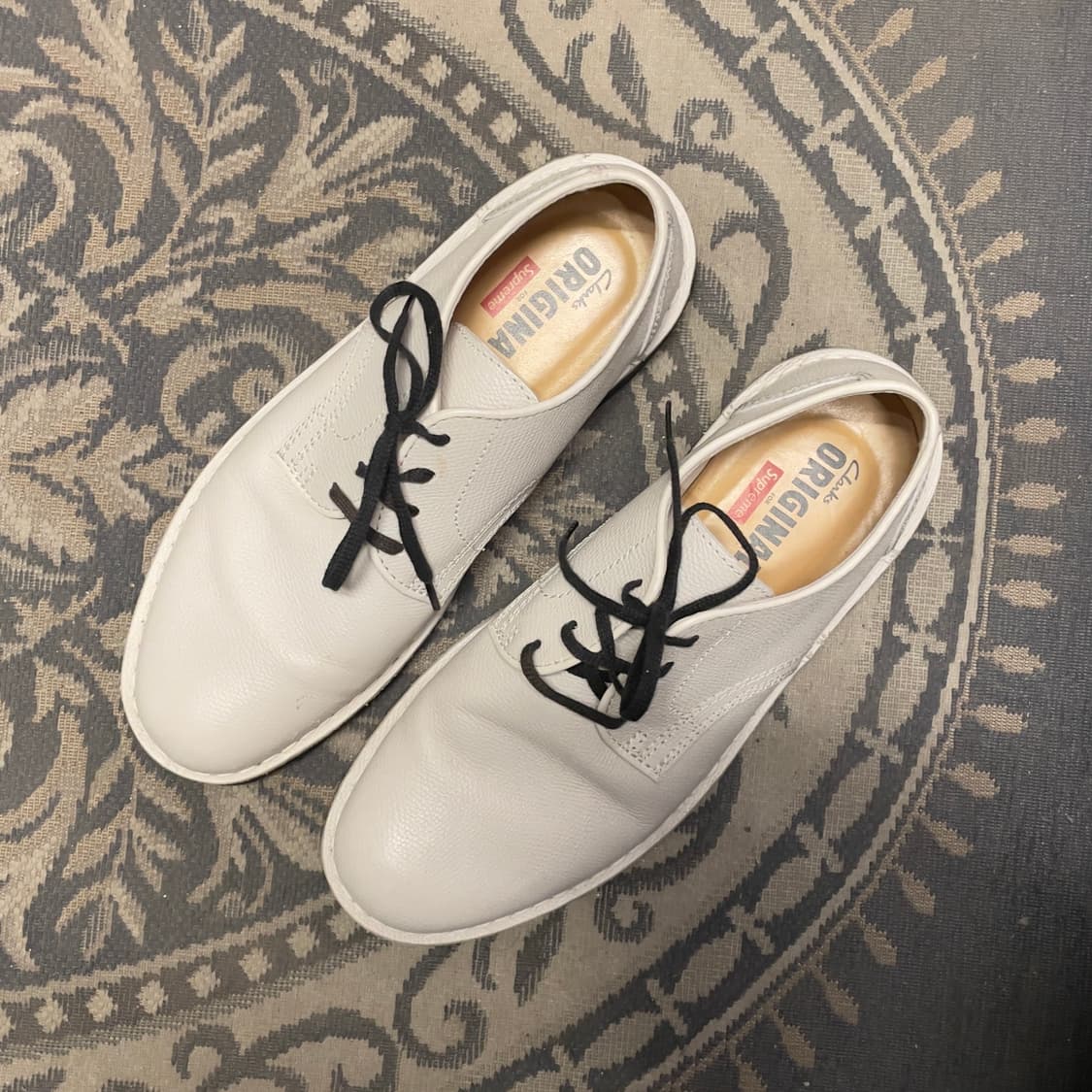 슈프림 X 클락스 화이트 데저트 말리 슈즈   상품이미지2