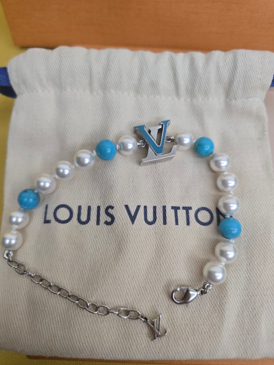 루이비통 더콰이즈 로데오 팔찌 상품이미지2