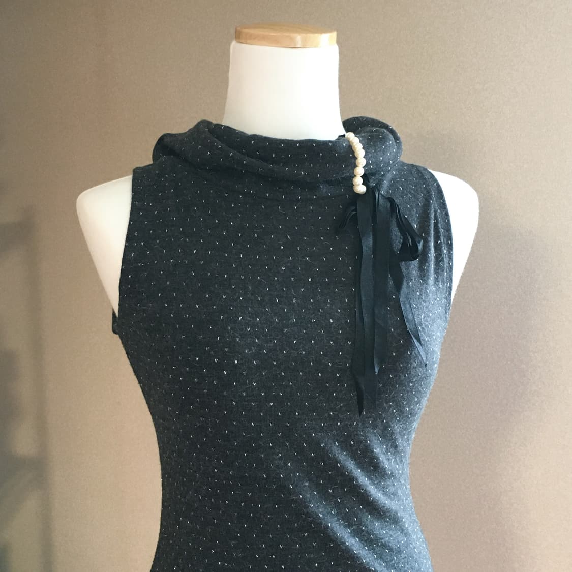 리본진주 도트 슬리브리스 상품이미지3