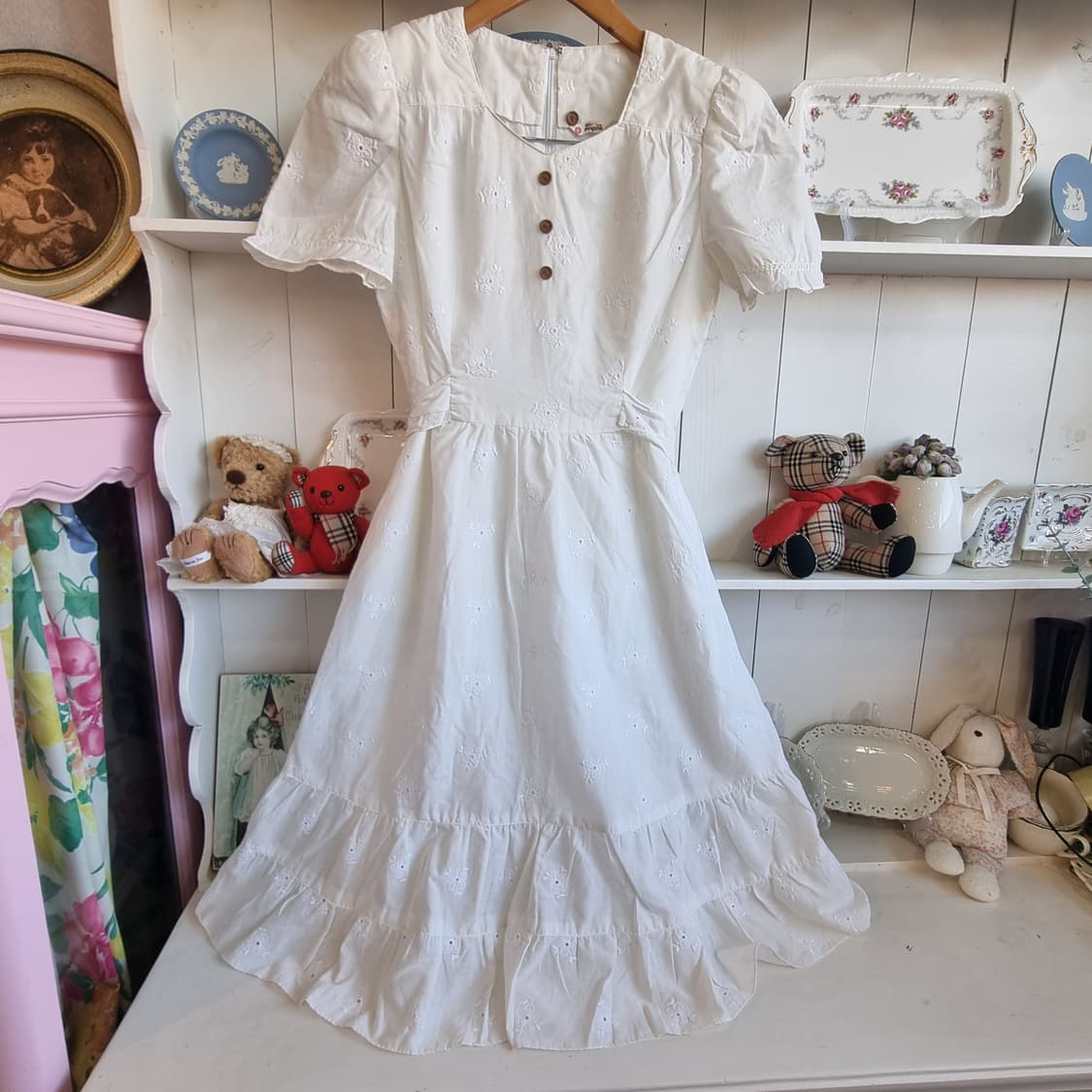 빈티지화이트 자수 퍼프소매 원피스 상품이미지1