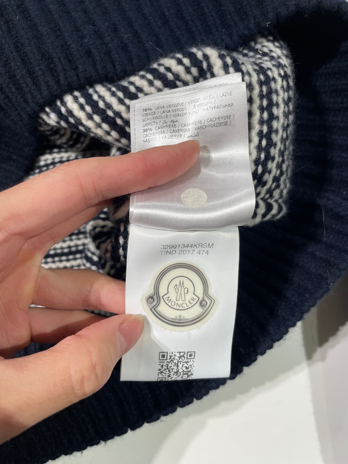 몽클레르 다크 네이비 패치 로고 스트라이프 스웨터 상품이미지10