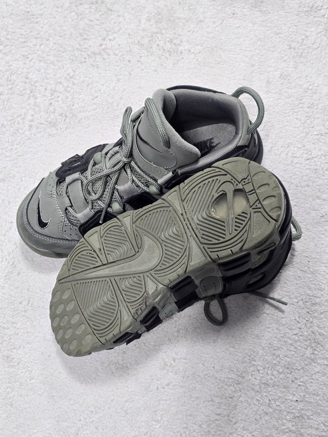 NIKE 나이키 에어 모어 업템포 카키 235 상품이미지4