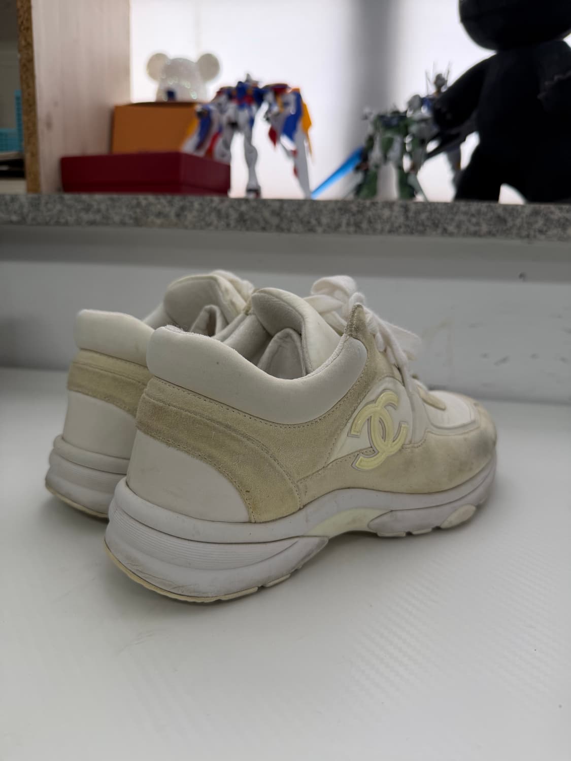 정품) 샤넬 CC로고 크루즈 테니스 스니커즈 36.5  상품이미지5