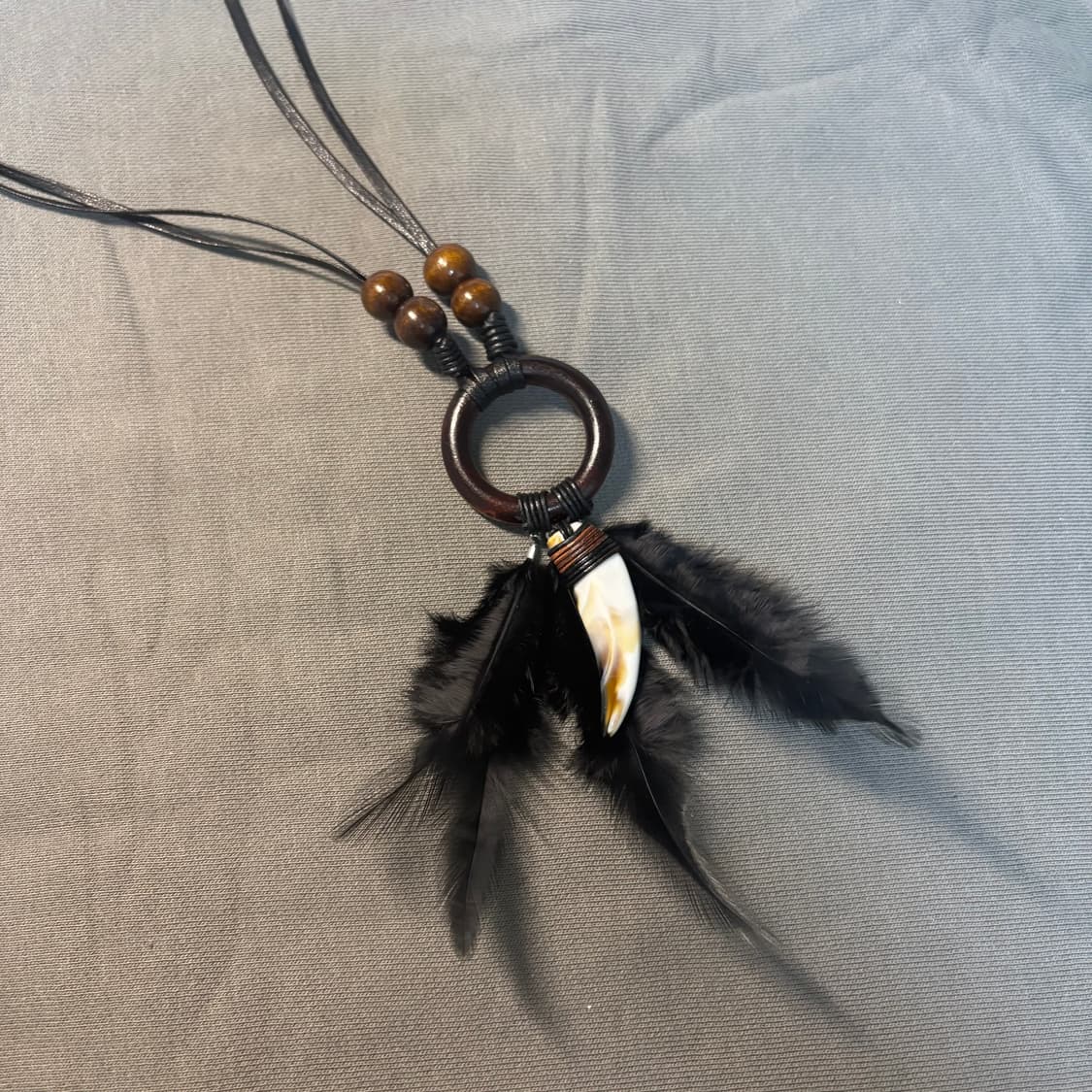 Wolf tooth feather necklace 상품이미지3
