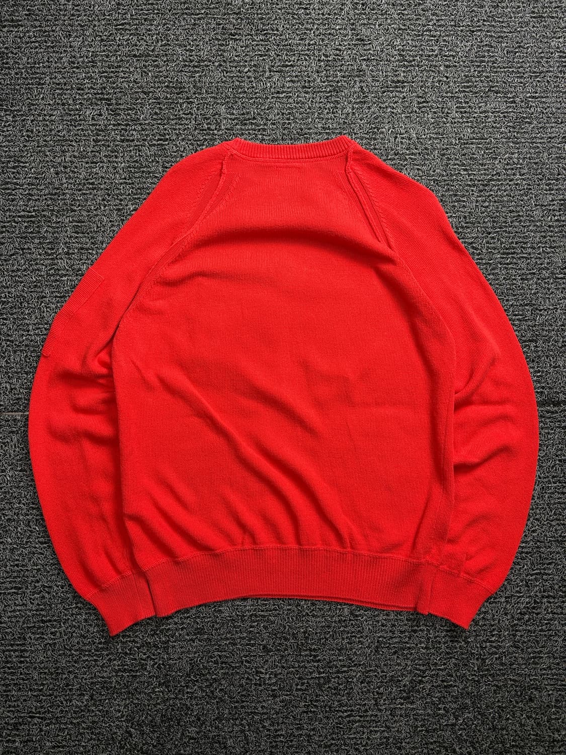 CP컴퍼니 11주년 렌즈 와펜 니트 레드 2028 상품이미지4