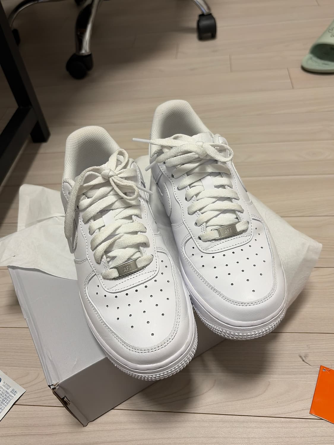 나이키 에어포스 1 07 로우 화이트 245사이즈 상품이미지2