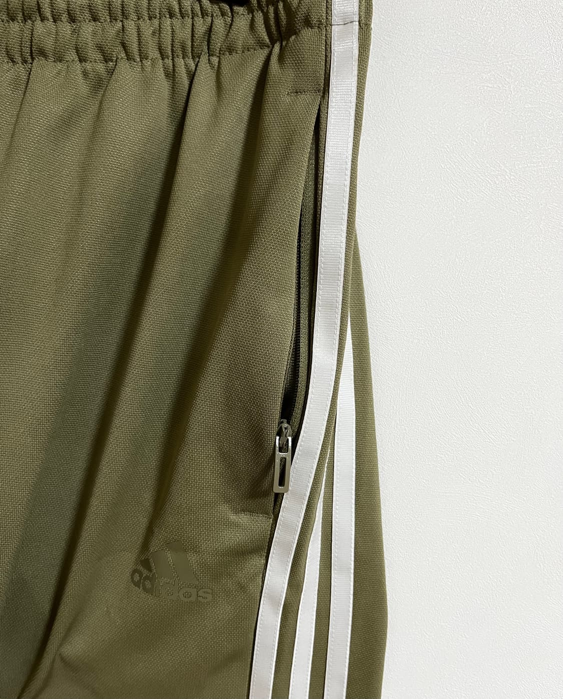 아디다스 삼선 트레이닝 바지 카키 상품이미지4