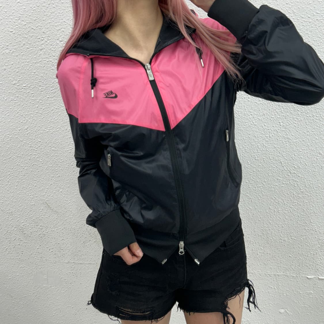 나이키 딸기우유맛 배색 블랙 후드 바람막이 L 상품이미지1