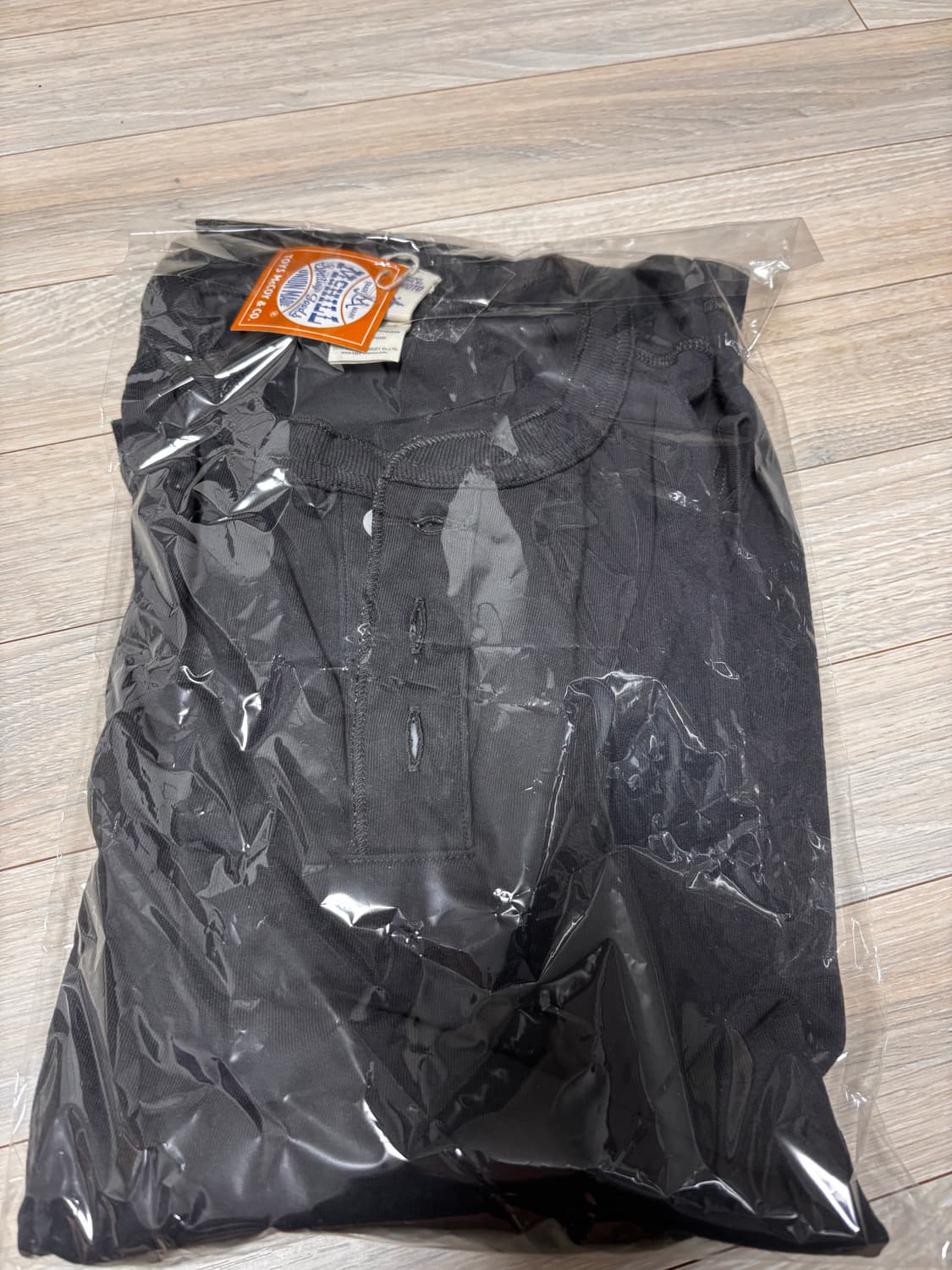 토이즈맥코이 헨리낵 반팔티셔츠 블랙 오프화이트 TMC2537 상품이미지2