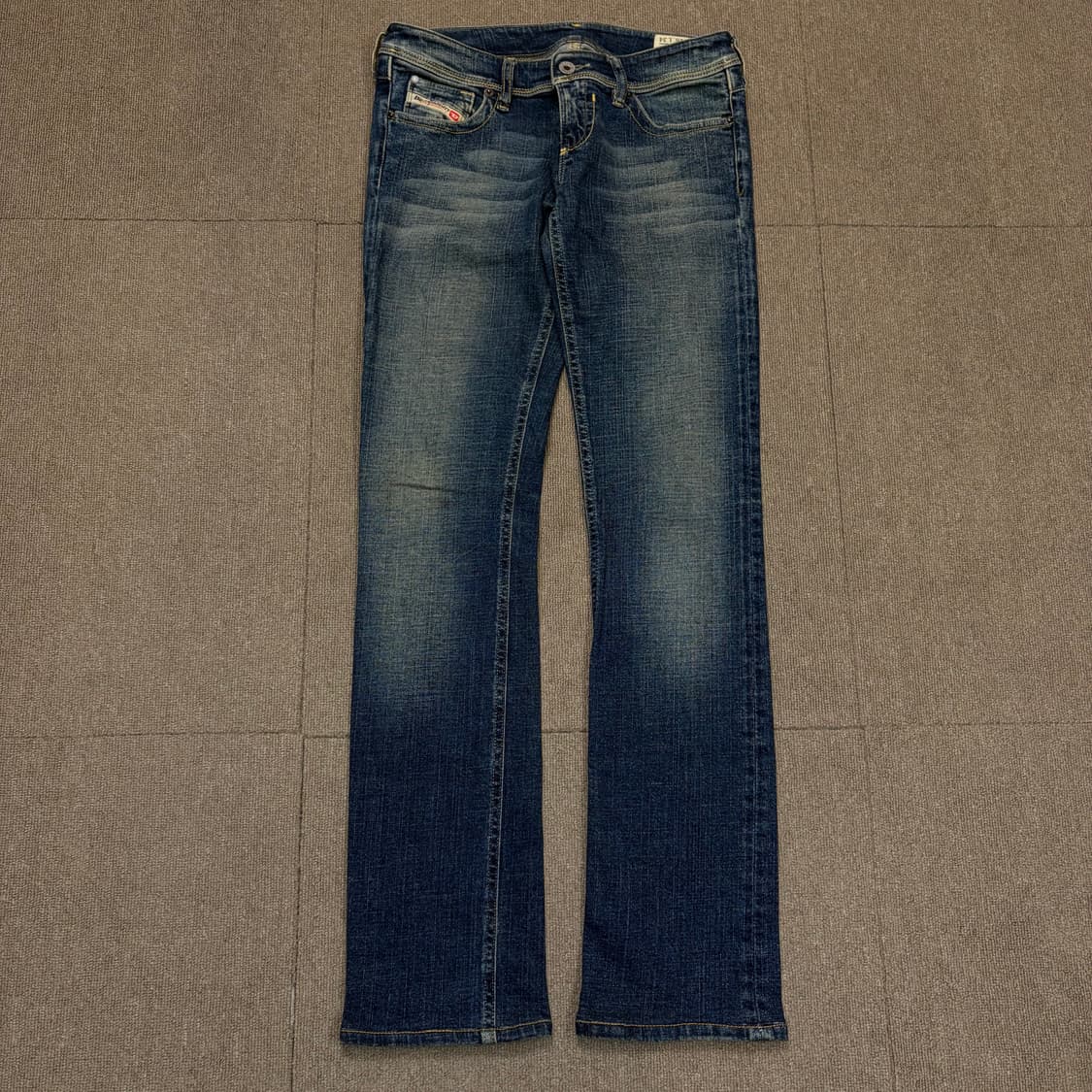 diesel lowky 디젤 우먼스 슬림 로우라이즈 스트레이트 데님  상품이미지1