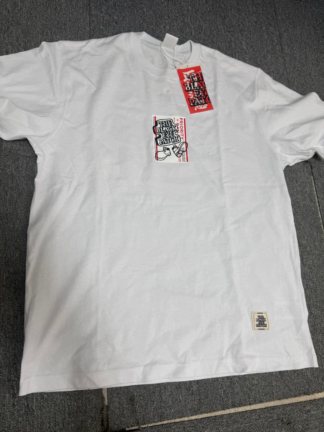 블랙아이패치 반팔 티셔츠 L(미시착 새상품) 상품이미지1