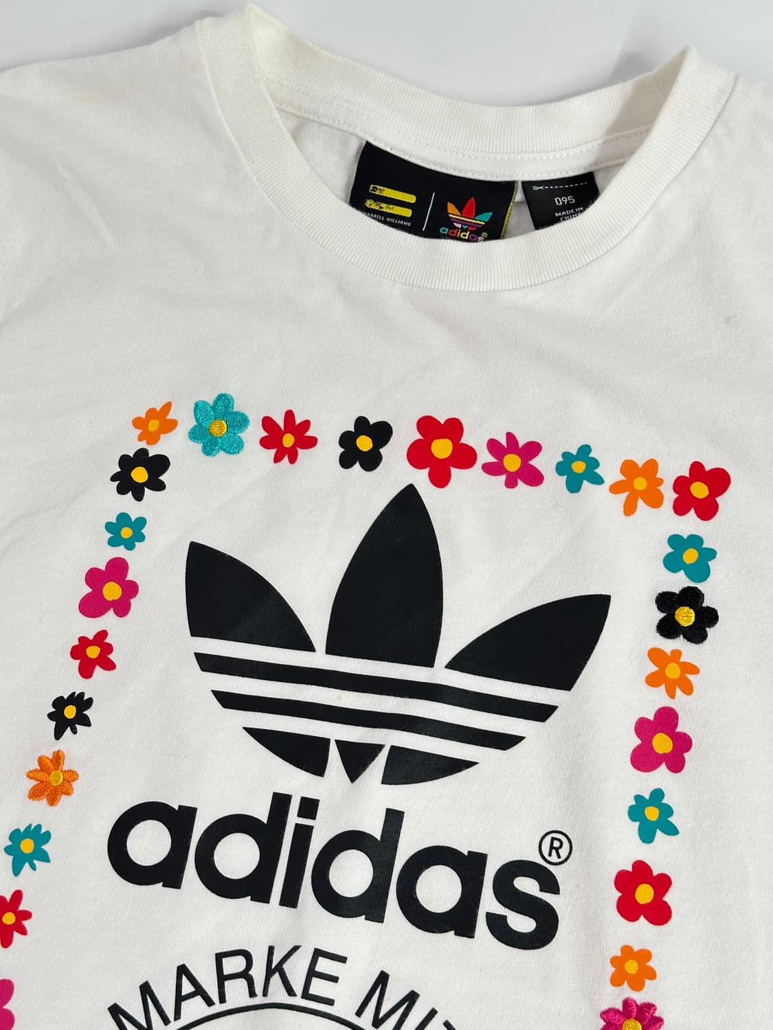 Adidas 퍼렐윌리엄스 플러워 티셔츠 95 상품이미지3