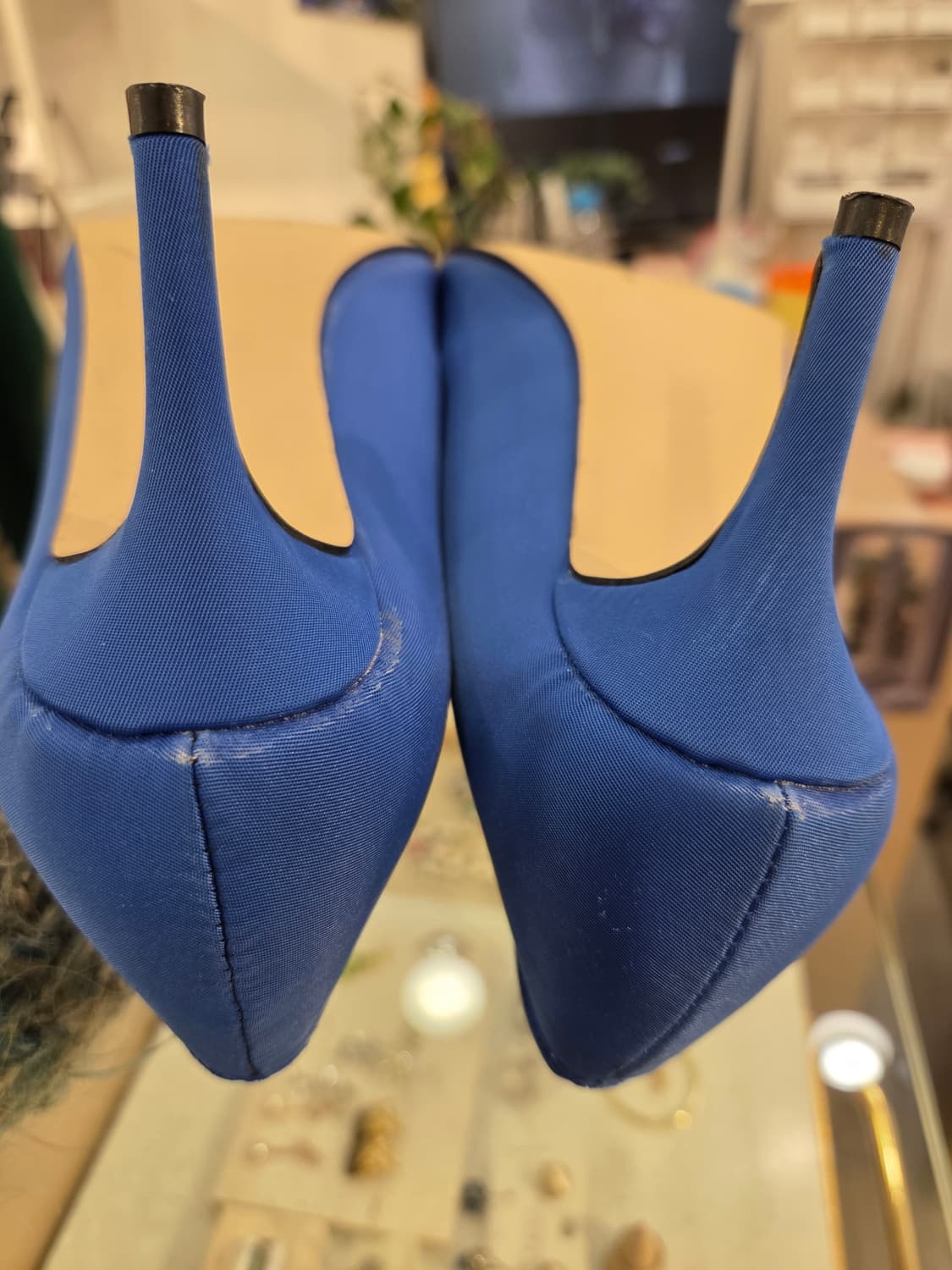 블루 새틴 큐빅 펌프스 상품이미지5