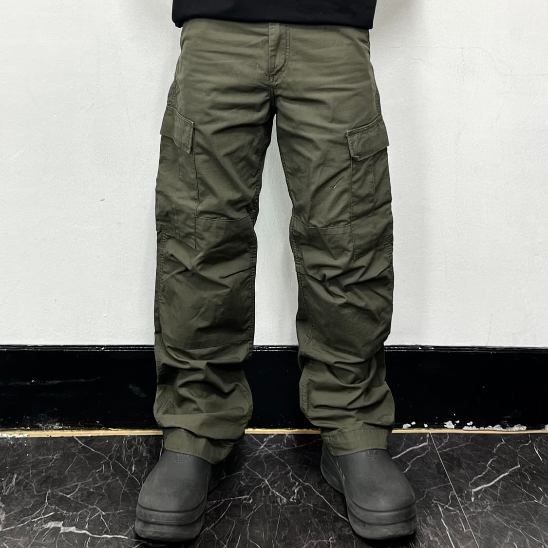 칼하트 WIP 에비에이션 카고팬츠 카키  상품이미지2