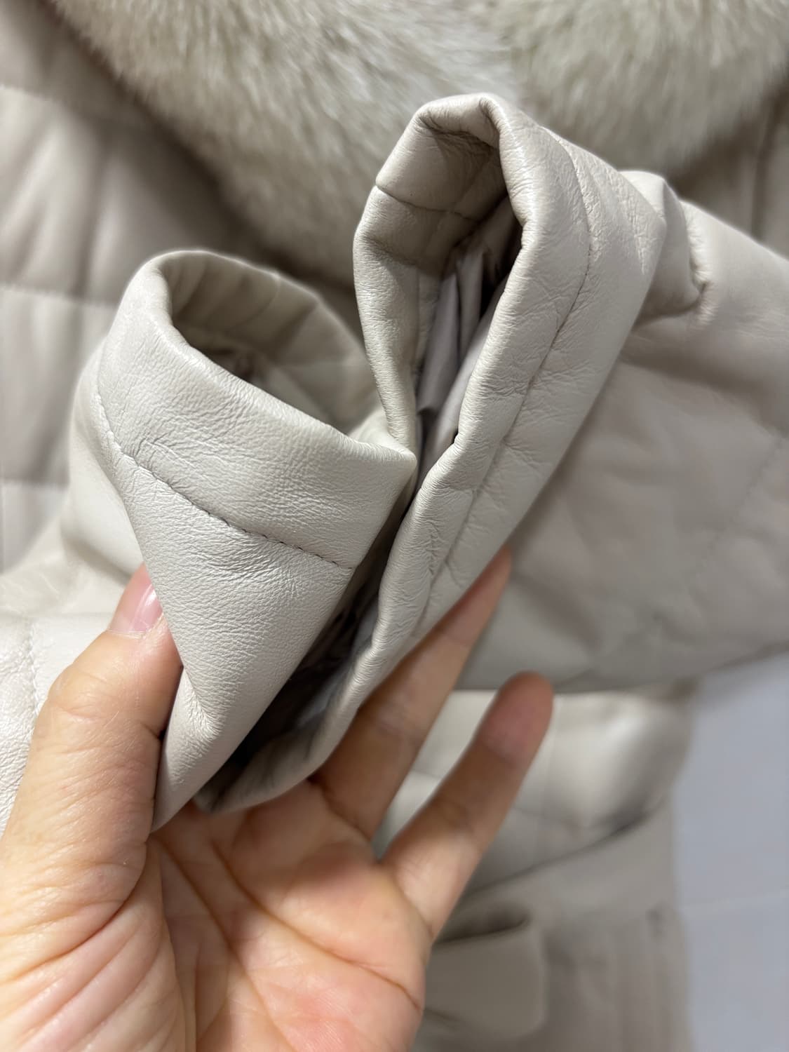 로보 양가죽 패딩코트 상품이미지7