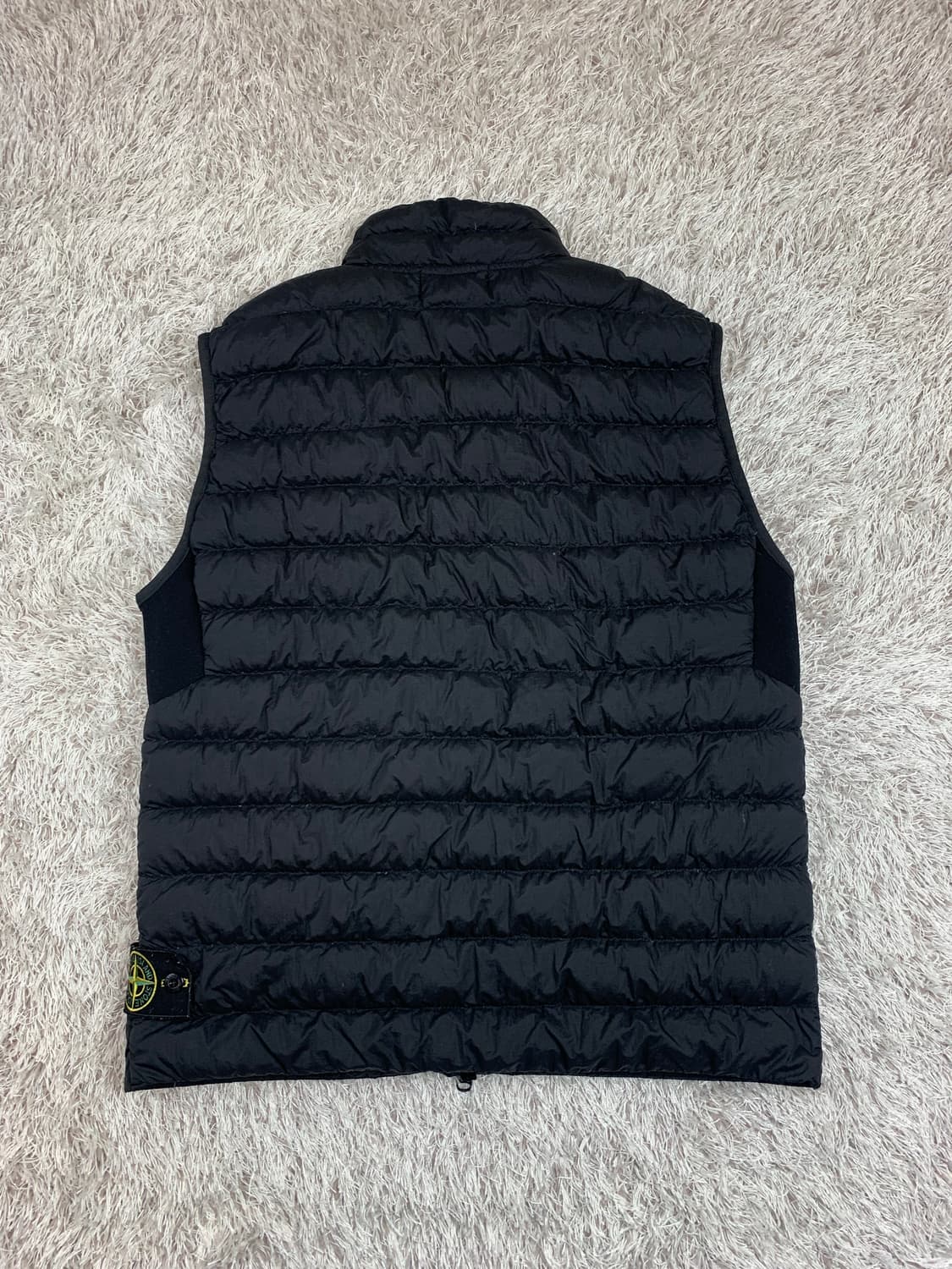 [XL] 정품 스톤아일랜드 가먼트 다이드 마이크로 얀 다운 베스트 블랙 상품이미지3