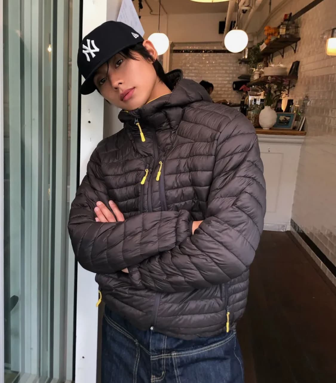 르아르 에센셜 후디드 라이트 패딩 자켓 [차콜] 상품이미지1