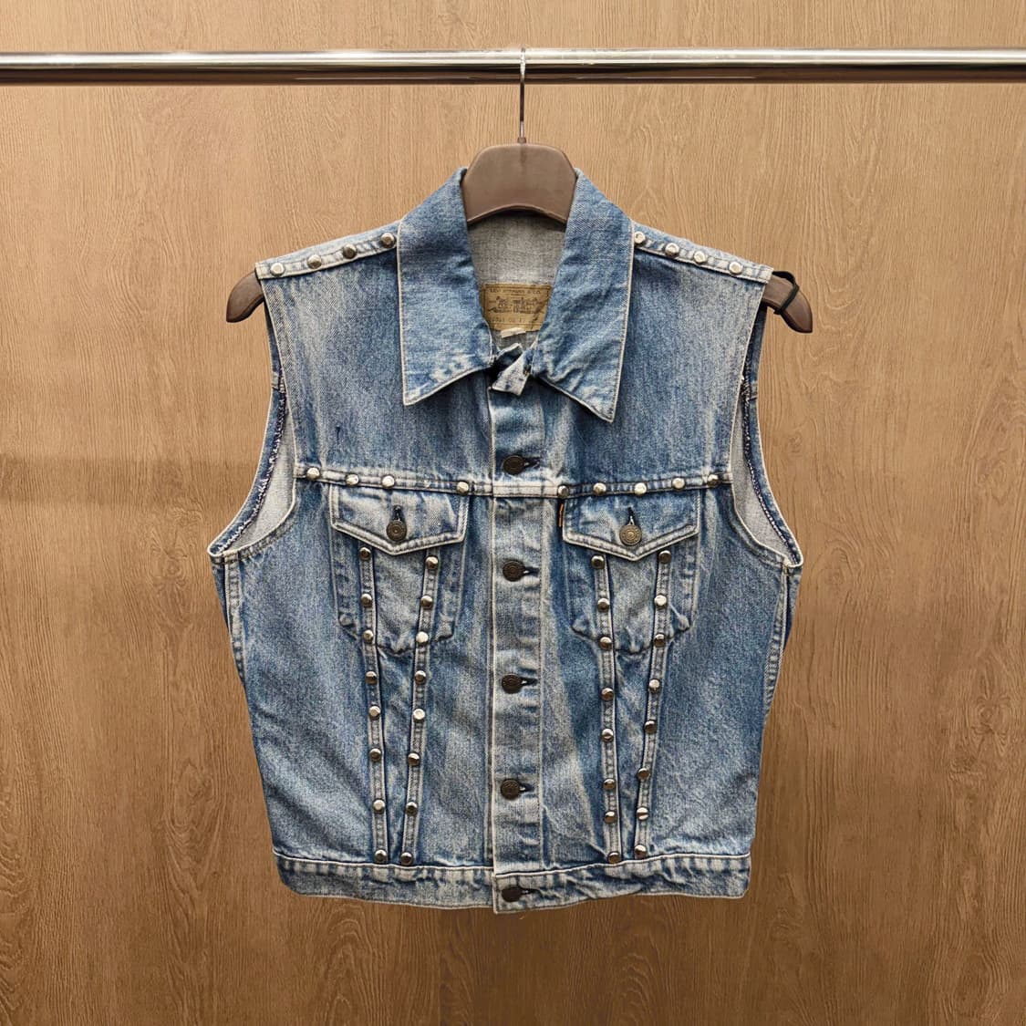 리바이스 데님 베스트 스터드 포켓 크롭 빈티지 디테일 블루 상품이미지2