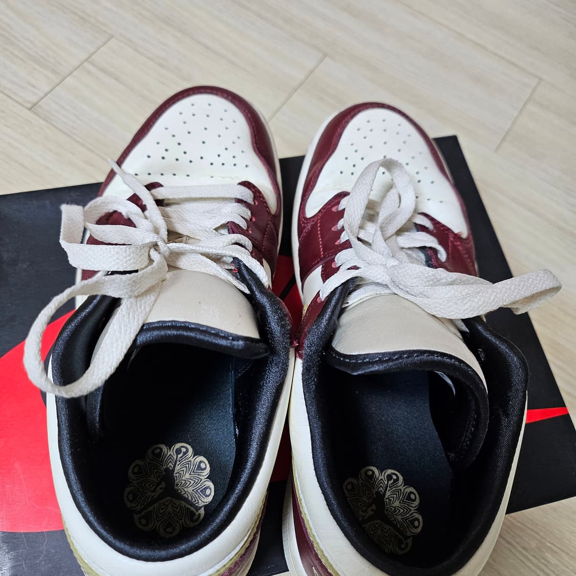나이키 조던1로우 SE 루나 뉴 이어 버건디 W240 상품이미지4