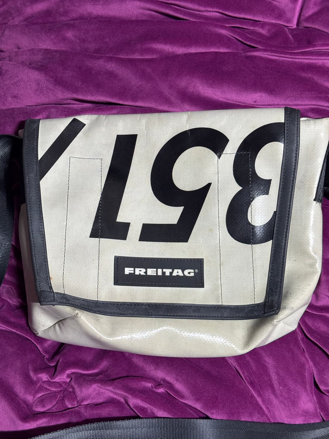 프라이탁 라씨 상품이미지1