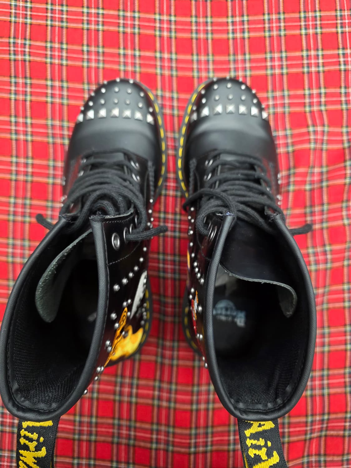 닥터마틴 1460 스터드 8홀 UK9 상품이미지6