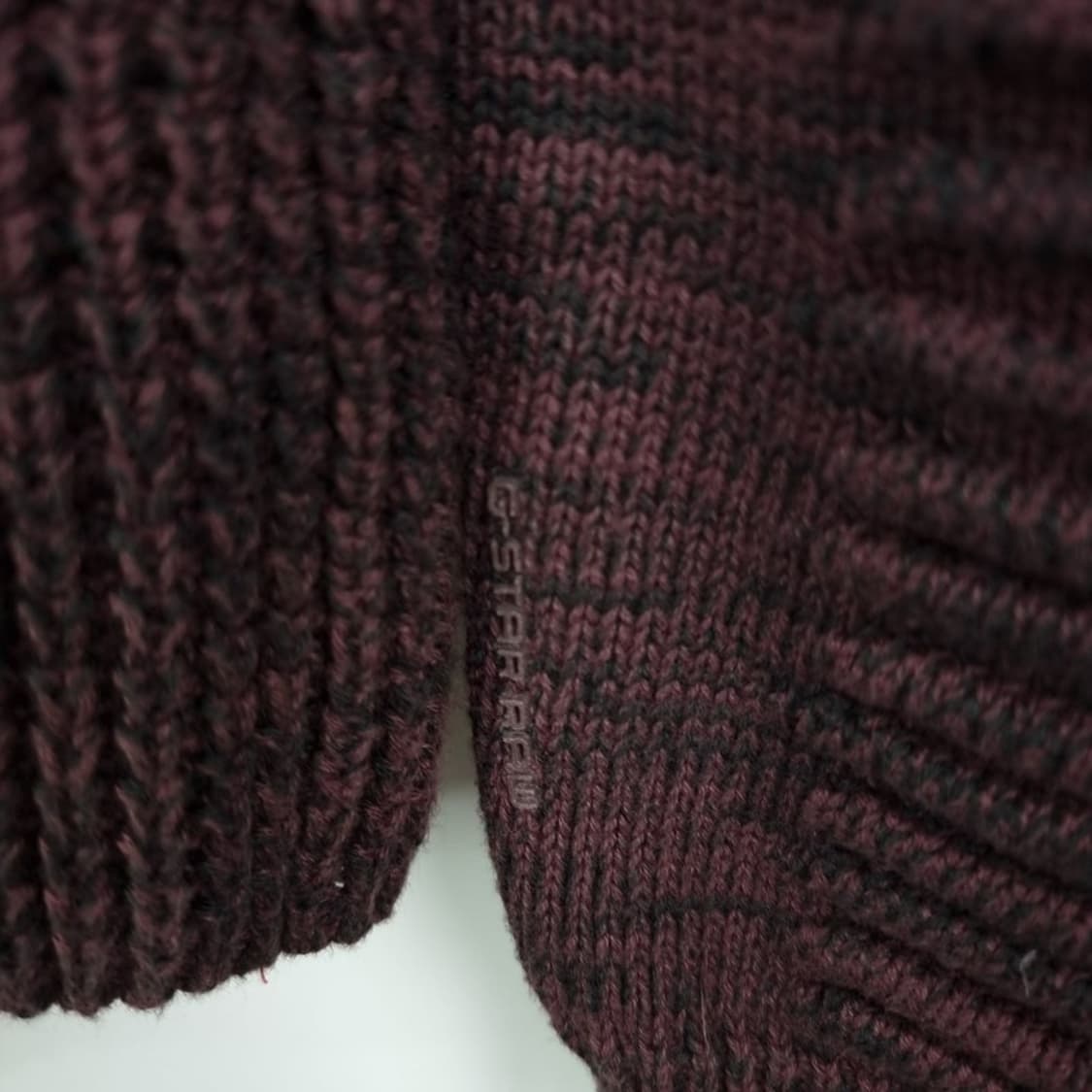 [지스타 로우] 주름 짜임 슬리브 레글런 니트 챠콜 M19288 상품이미지6