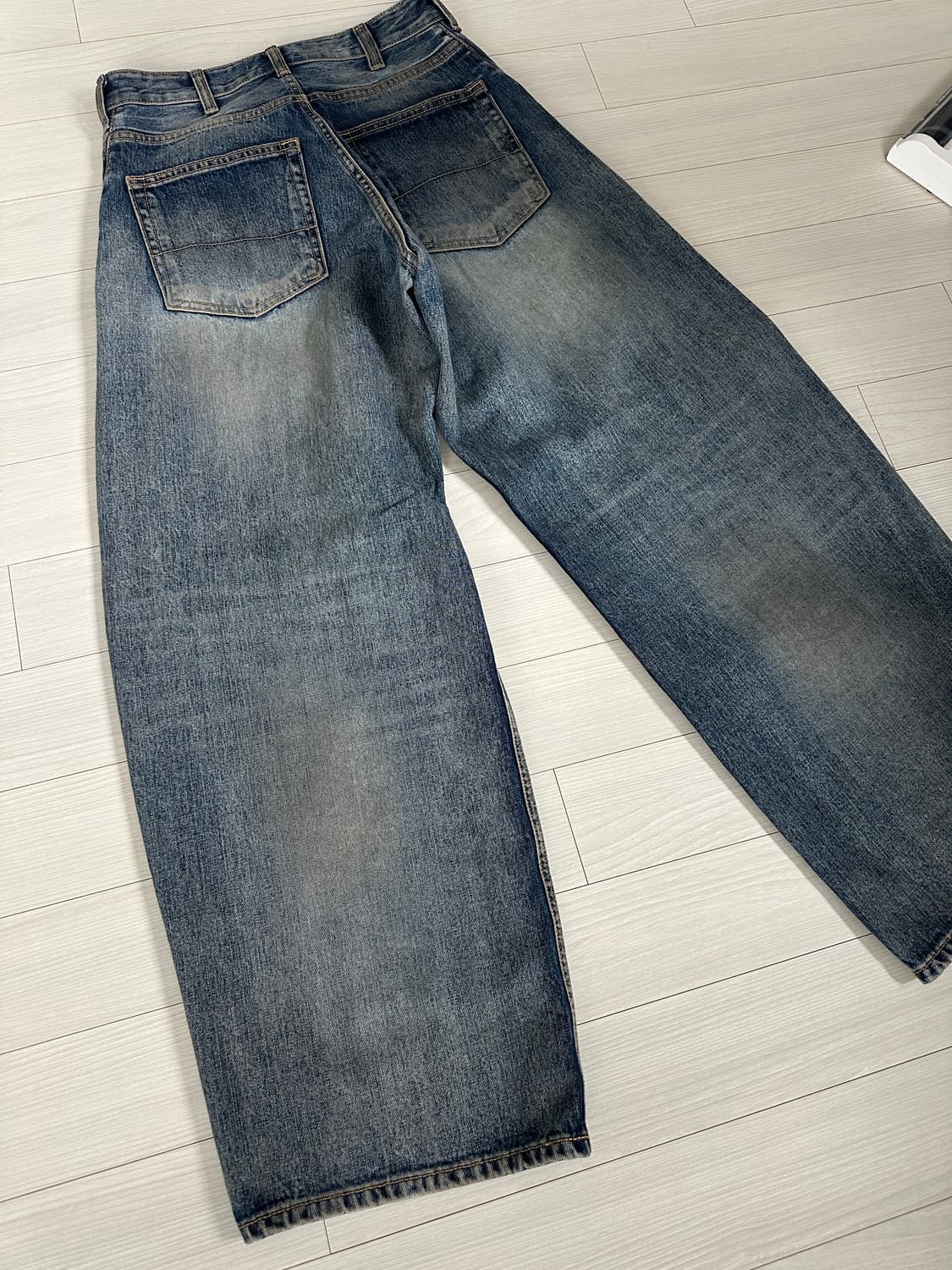 [1] 해칭룸 와이드 커브진 페이디드 블루 상품이미지2