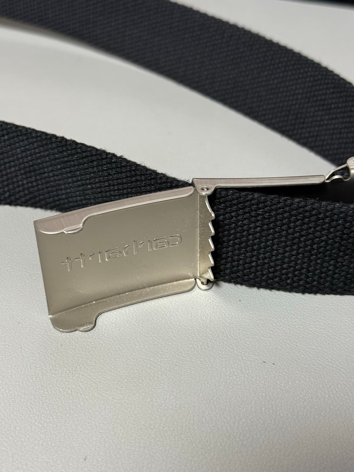 칼하트 WIP 클립 벨트 크롬 블랙 상품이미지2