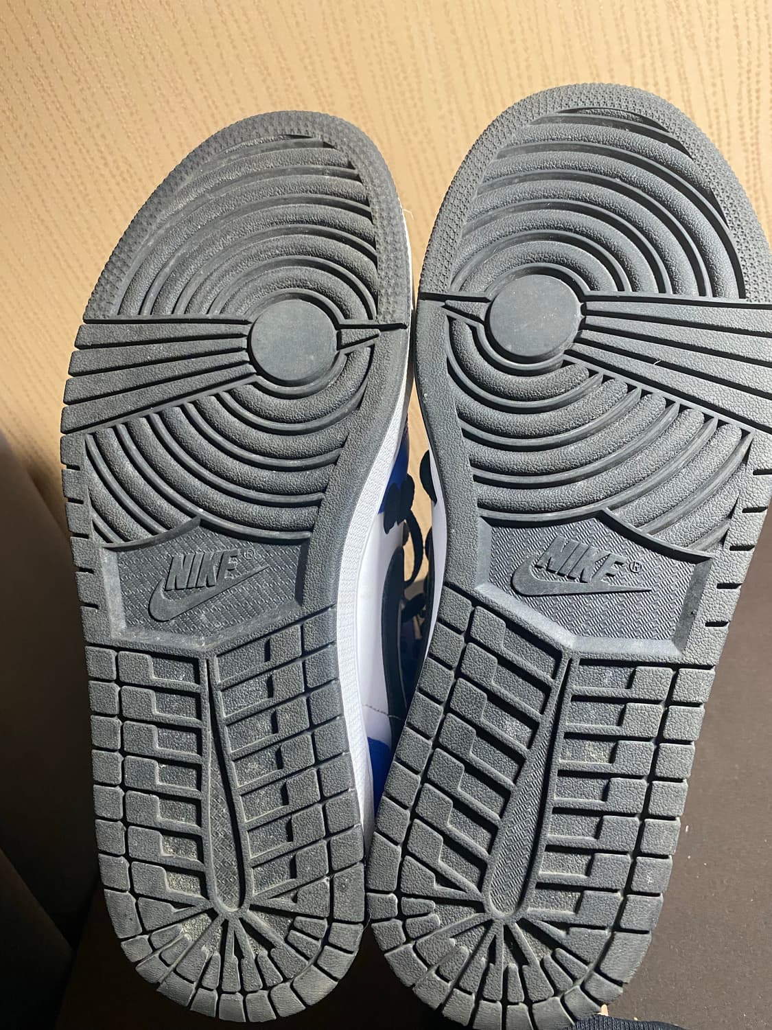 조던 1 SE 미드 시스터후드 285 상품이미지6