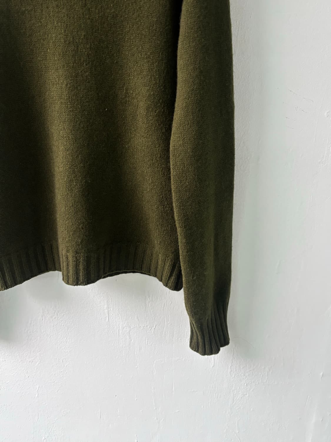 드리스반노튼 90‘s 라이카기 브이넥 스웨터 상품이미지5