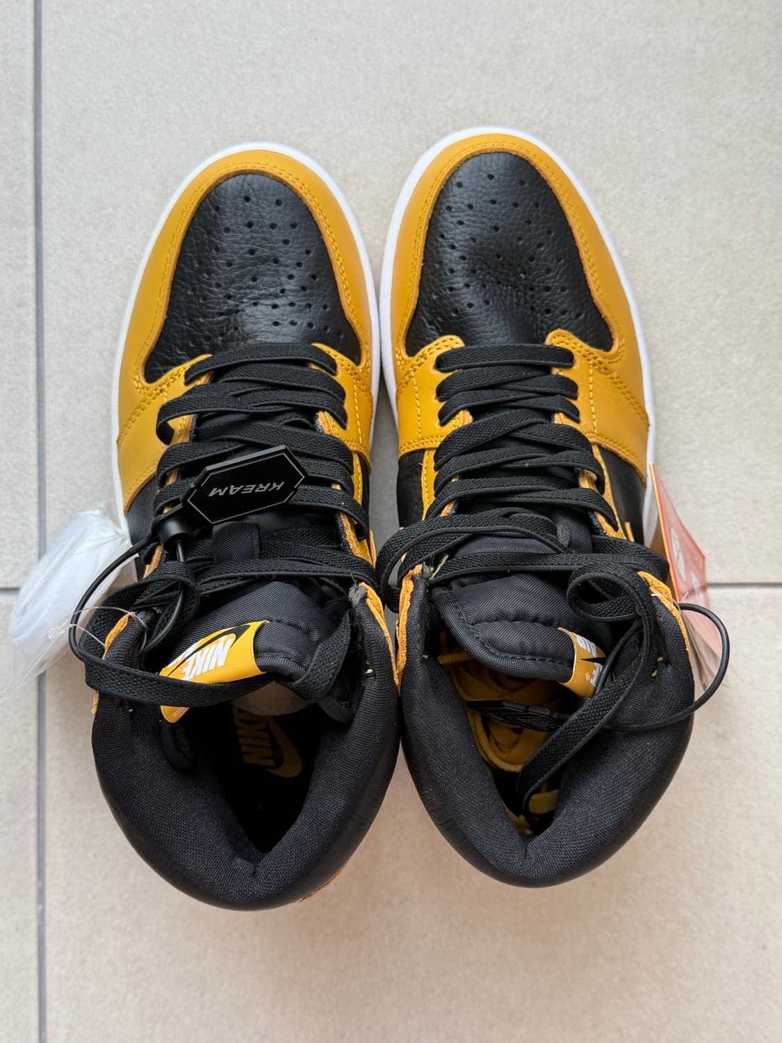 조던 1 레트로 하이 OG 폴른 새상품 250 판매 상품이미지1