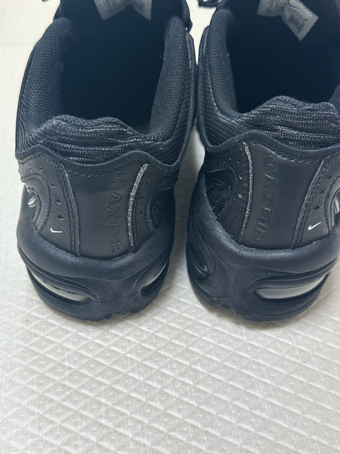 나이키 에어맥스 테일윈드4 트리플블랙 265 상품이미지3