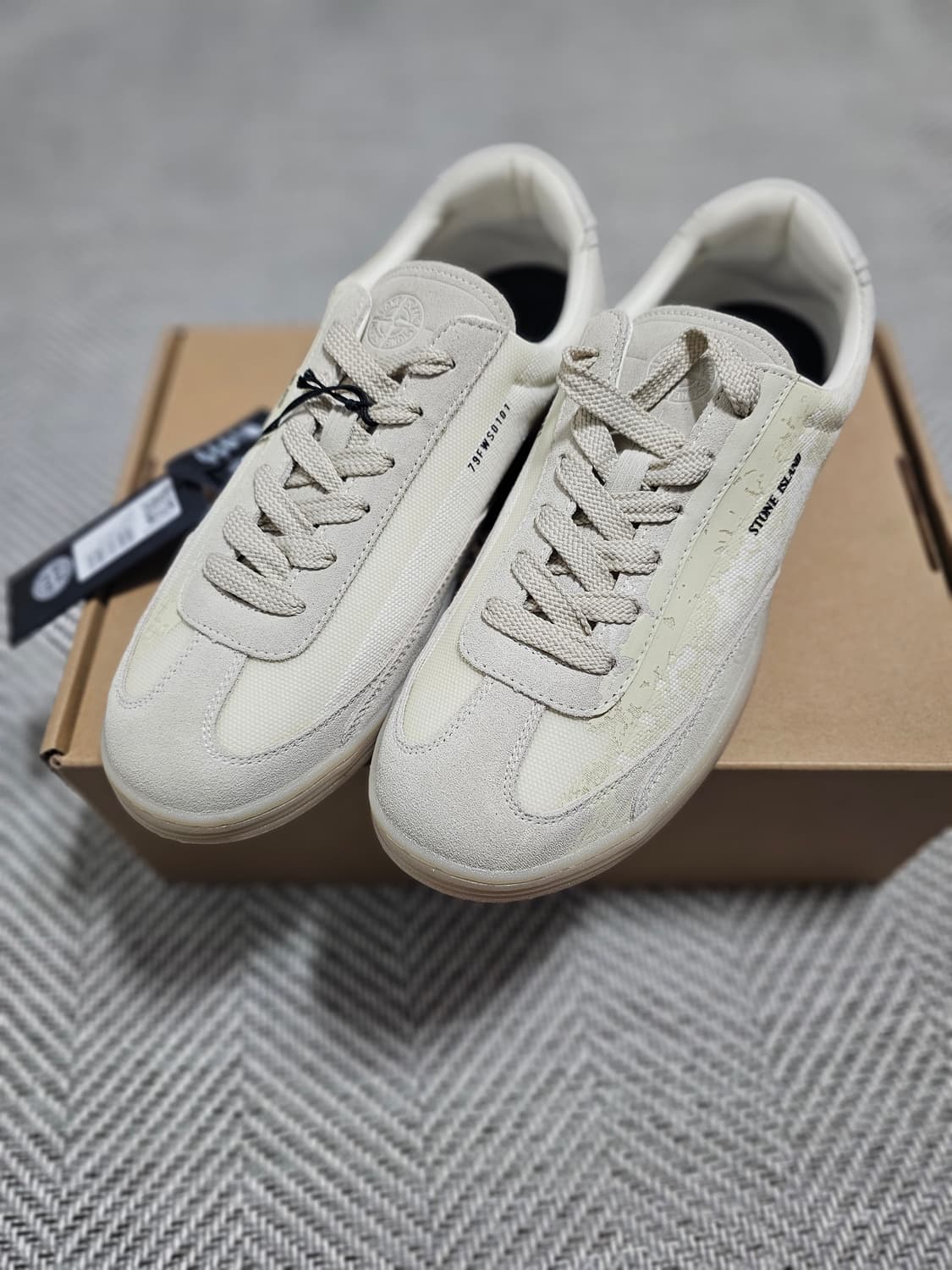 스톤 아일랜드 락 프린티드 레더 스웨이드 트림 캔버스 스니커즈(새 상품) 상품이미지6