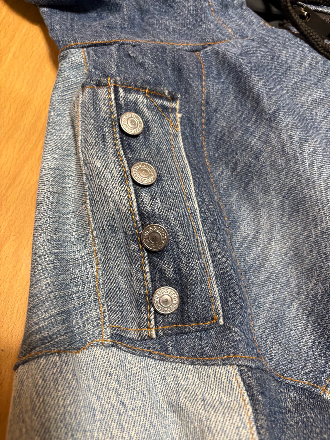 Levi's 빈티지 리메이크 패치워크 데님 봄버 후드 자켓 상품이미지4