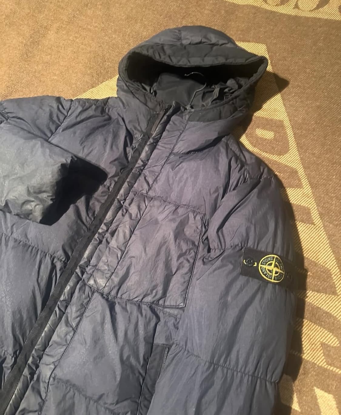 [정품] 스톤아일랜드 크링클랩스 논후드 후드 패딩 네이비 M 상품이미지2