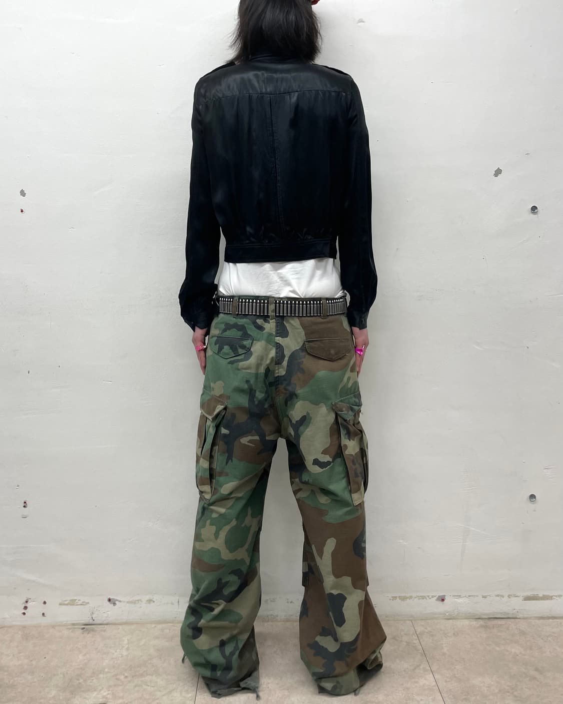 Shirring Glossy Cropped Black Zip-Up  상품이미지5