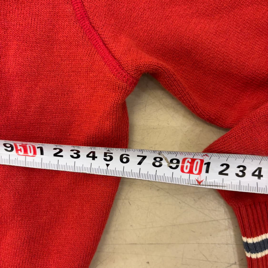 헤지스 레드 니트 집업 상품이미지5