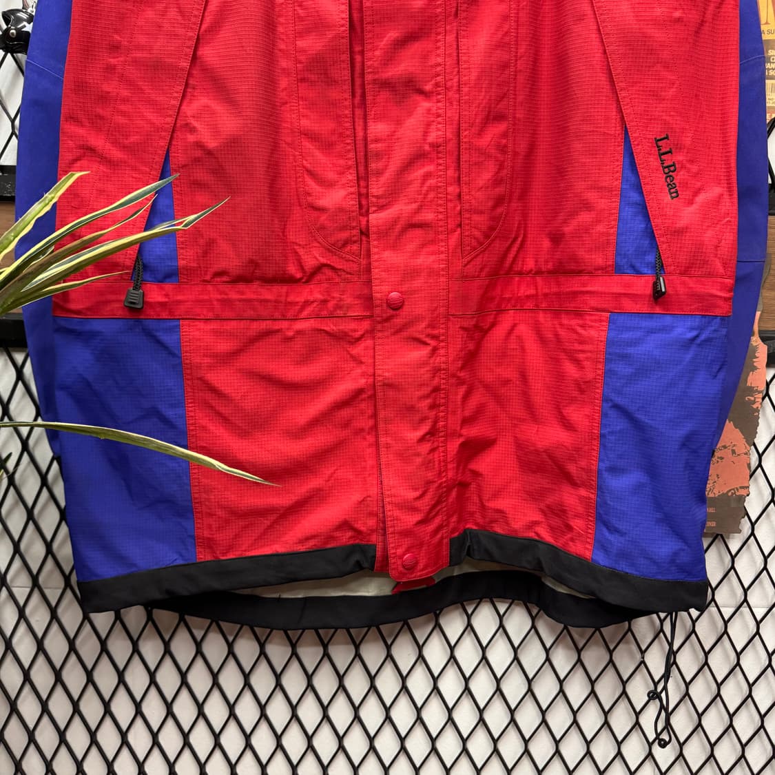 00s 엘엘빈 후드 아웃도어 롱파카 컬러블록 디테일 레드 블루 배색 상품이미지4