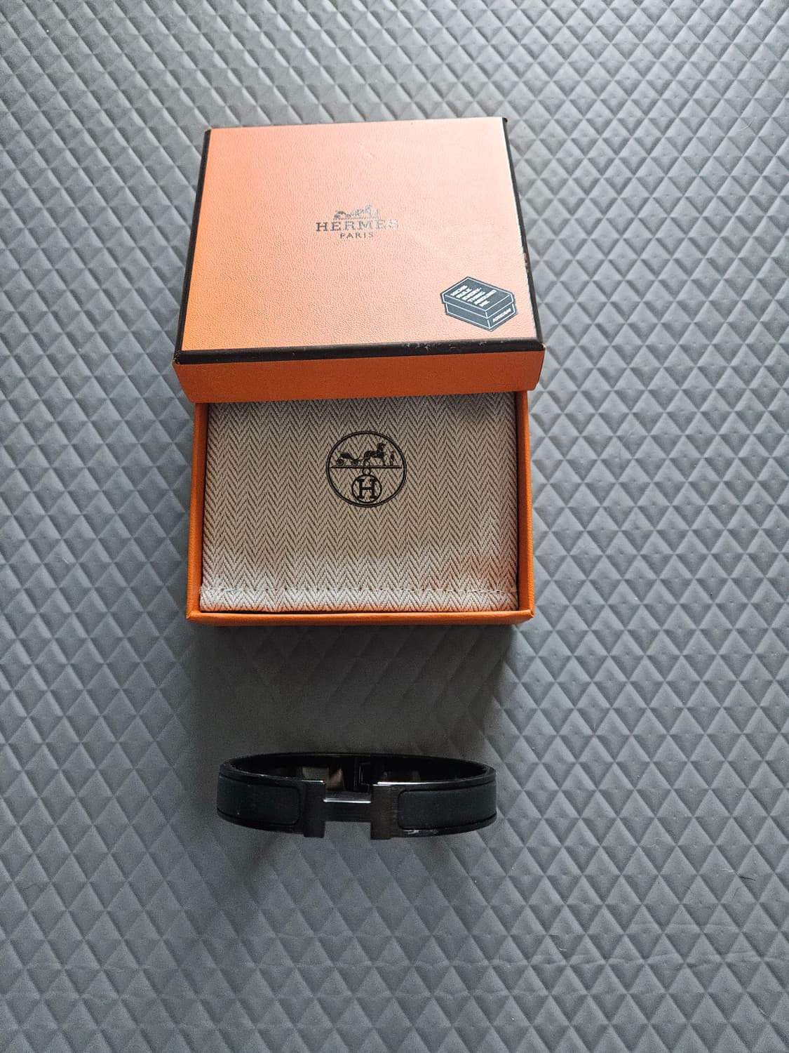 에르메스 클릭아슈 브레이슬릿 쏘 블랙 하드웨어 & 누아 매트 T6 상품이미지1