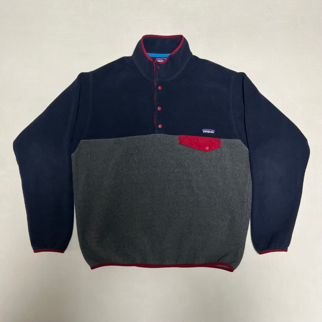 파타고니아 신칠라 네이비/니켈 레드 상품이미지1